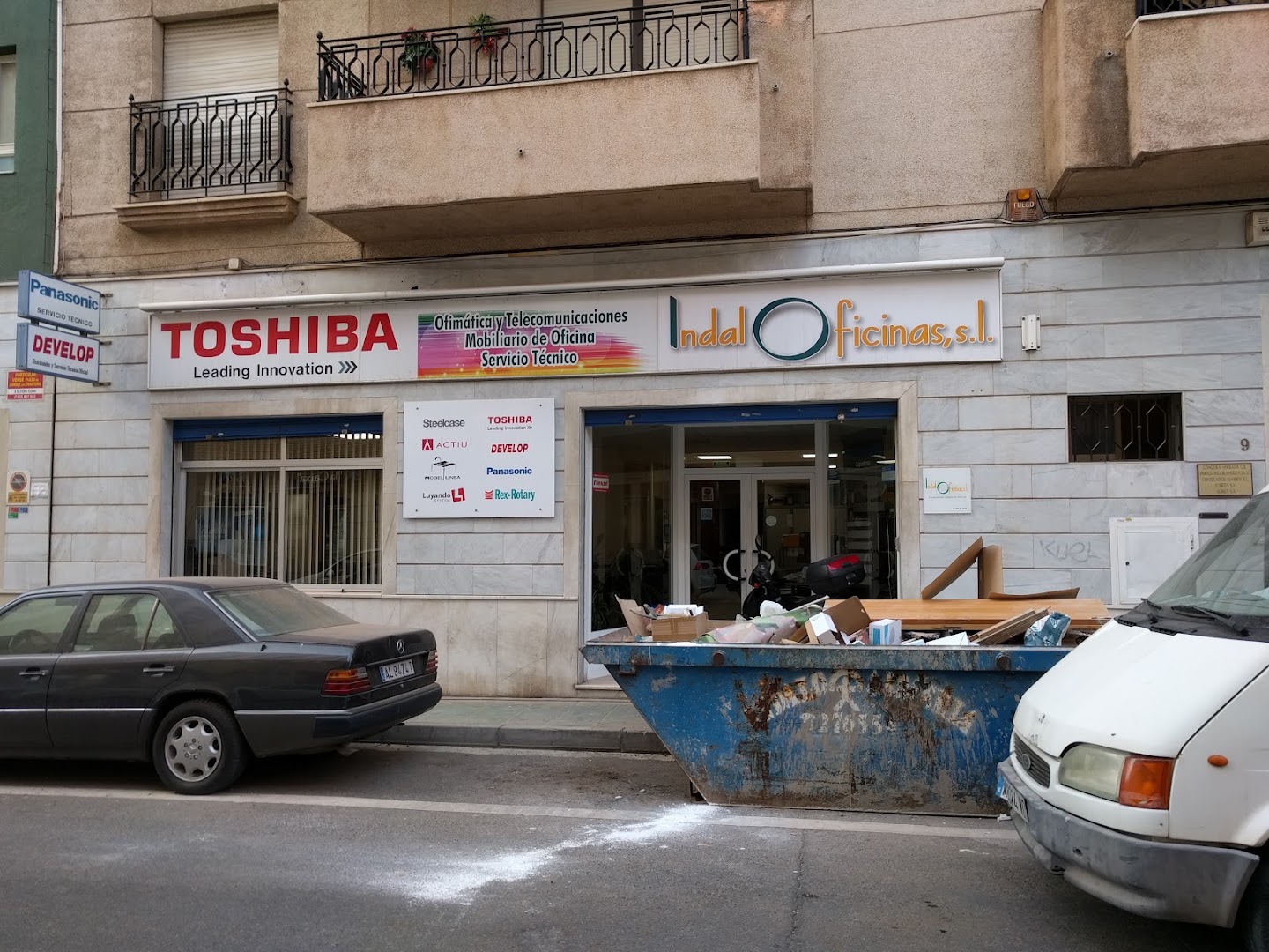 Indaloficinas S.L: - Tienda de mobiliario de oficina en Almería