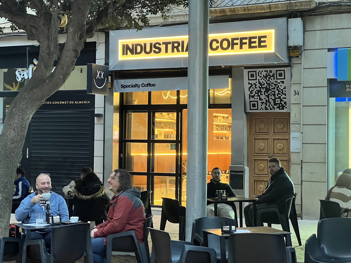 Industrial Coffee - Cafetería en Almería