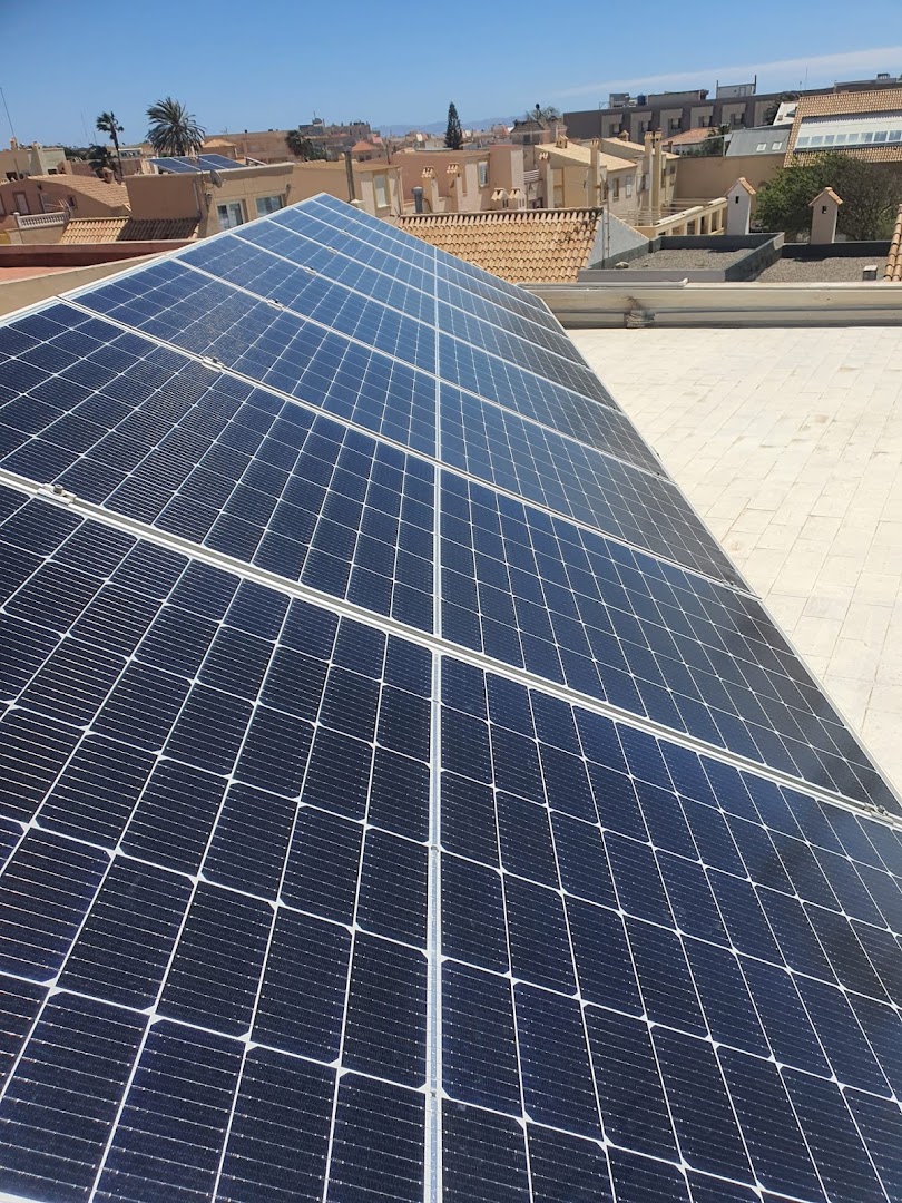 Instalaciones Almería Energía Solar - Servicio de instalación eléctrica en Viator