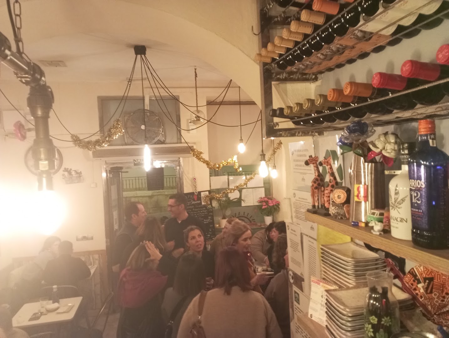 JOVELLANOS 16. - Bar de tapas en Almería