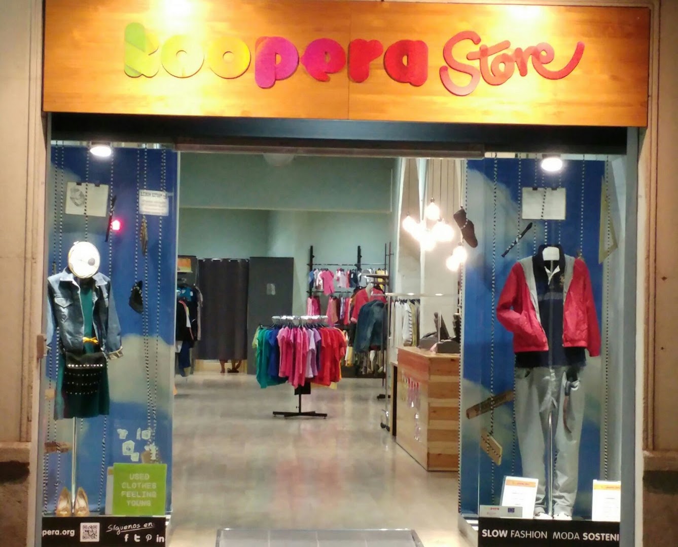 KOOPERA STORE con Moda re- ALMERÍA - Tienda de ropa de segunda mano en Almería