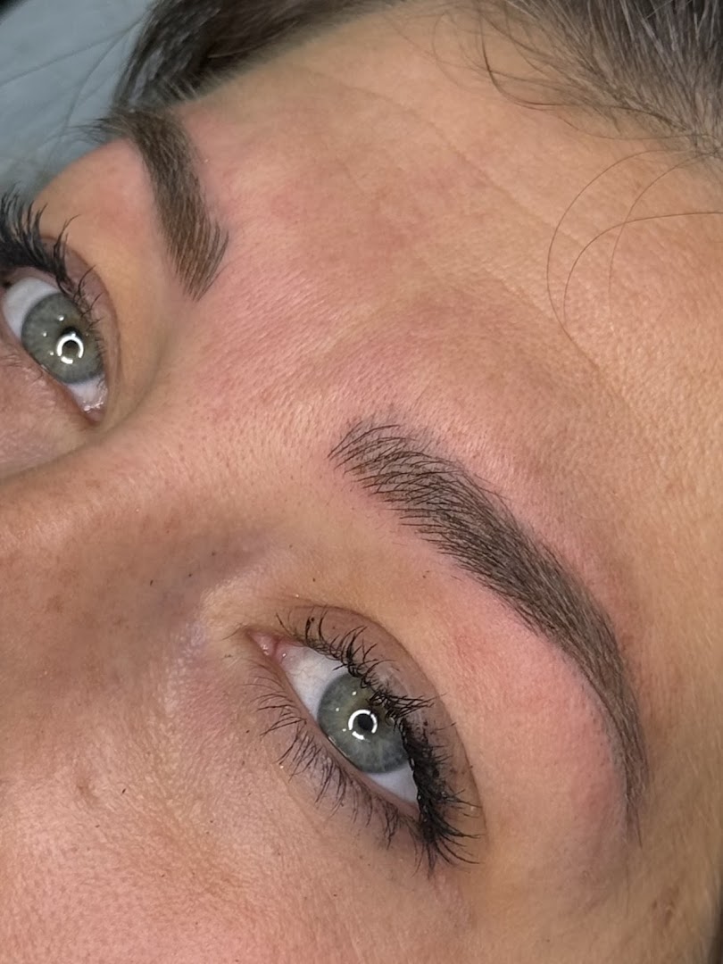 Kahlo Brows Microblading Almería - Tienda de belleza y salud en Almería