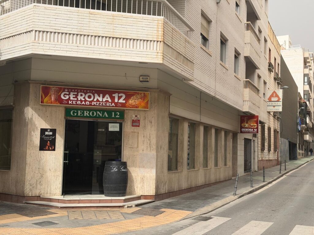 Kebab y pizzería gerona 12 - Restaurante halal en Almería