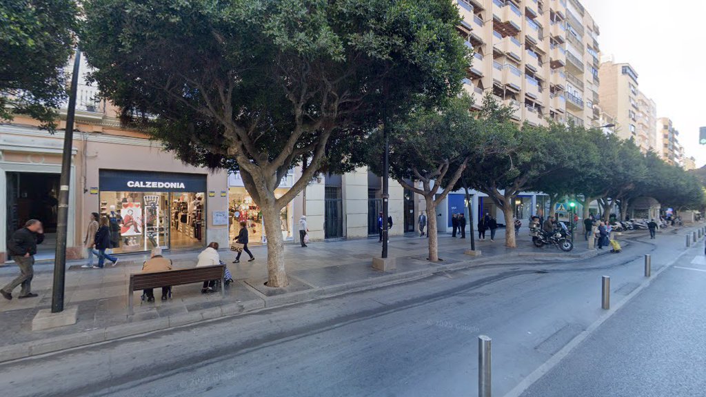LAAM ARQUITECTURA - Fábrica en Almería