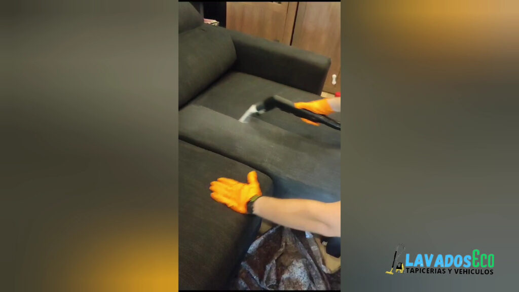 LAVADOSECO:limpieza de sofas