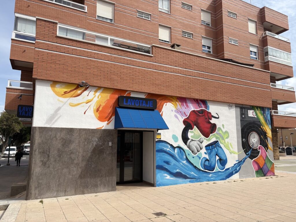 LAVANDERÍA AUTOSERVICIO LAVOTAJE ZAPILLO - Lavandería de autoservicio en Almería