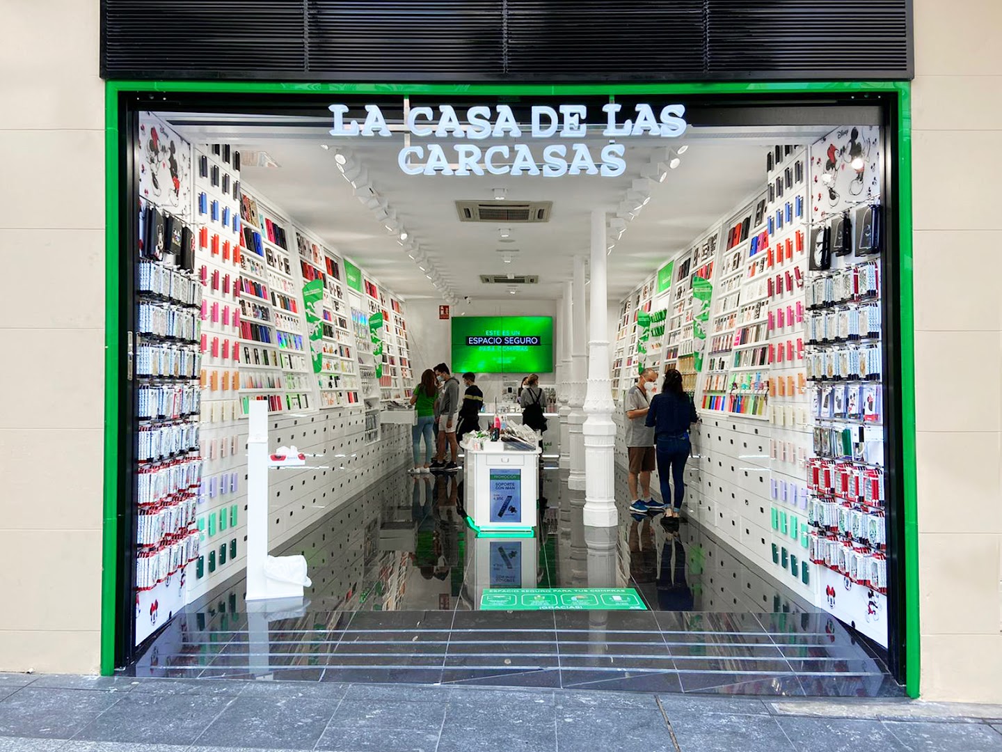 La Casa de las Carcasas - Tienda de accesorios para móviles en Almería