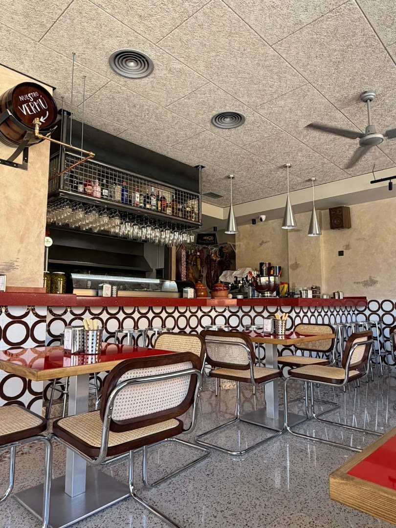 La Sala Bar | Vuelta al Origen - Bar en Almería