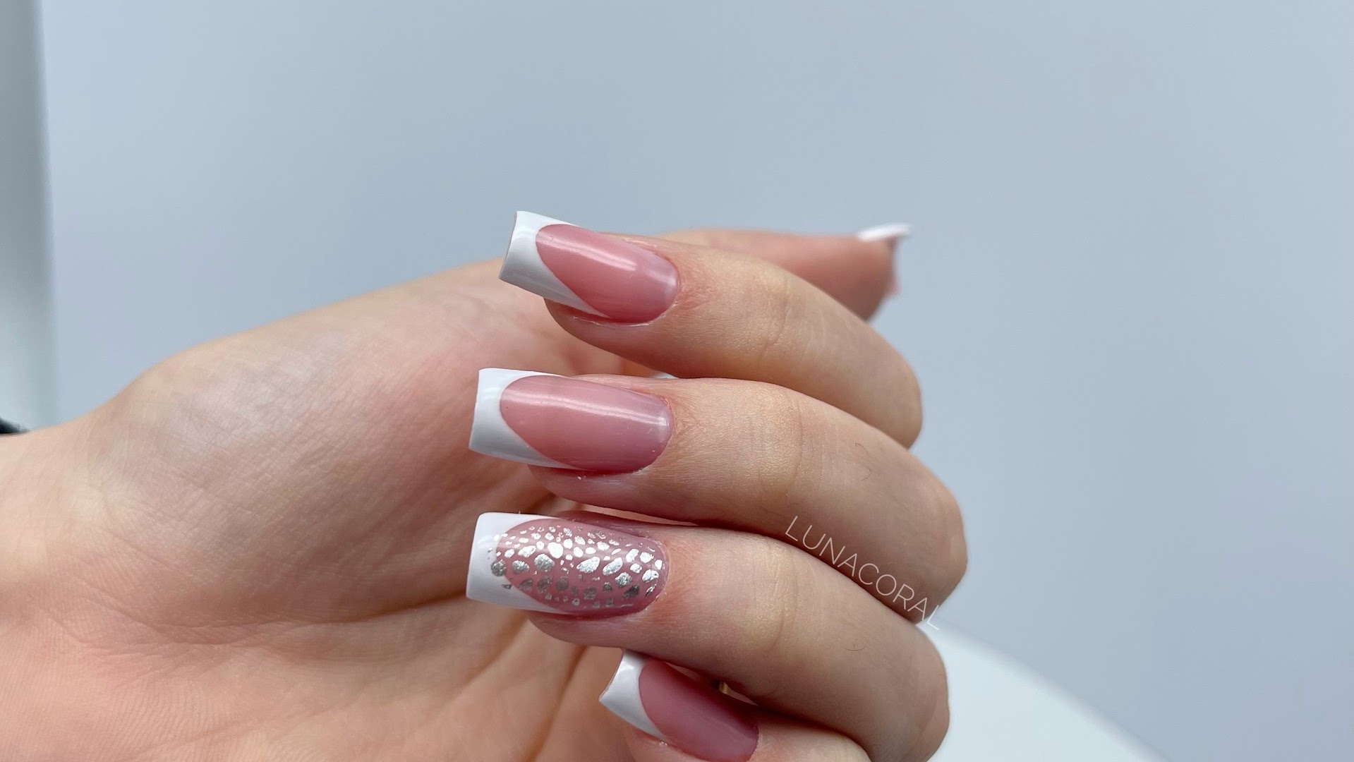 Luna Coral Estética De Uñas - Salón de manicura y pedicura en Almería