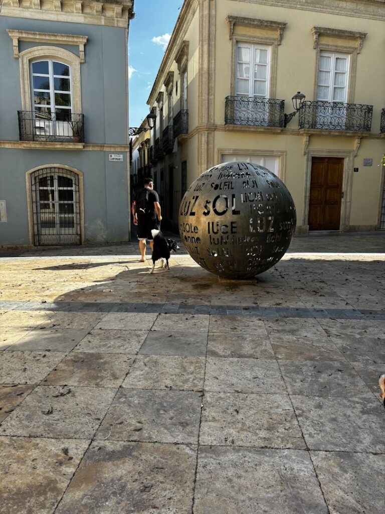 Luz y Sol - Escultura en Almería