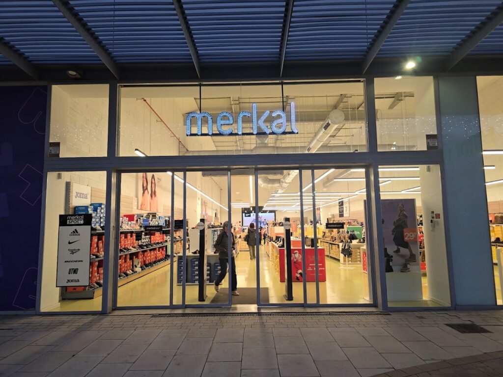 MERKAL CALZADOS - Zapatería en Almería