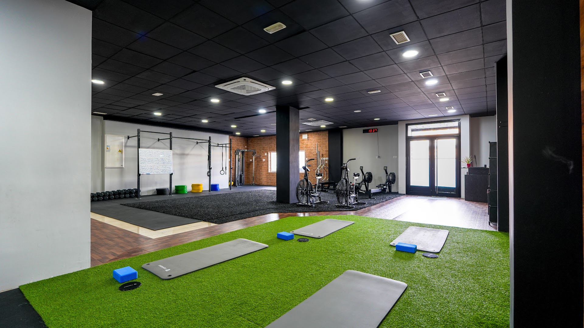 MOA TRAINING CLUB - Centro de Entrenamiento - Entrenador personal en Almería