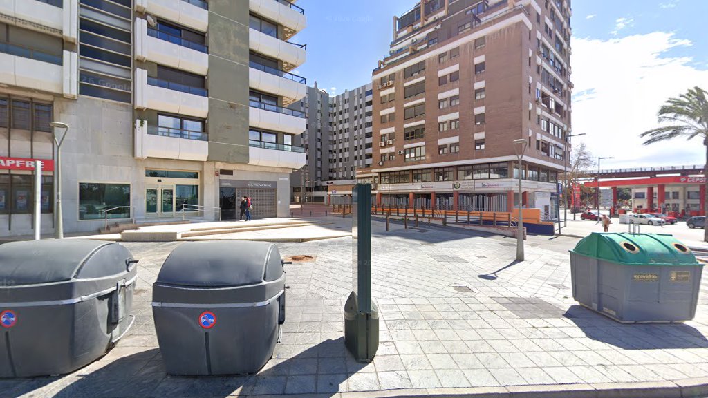 Marina Del Hoyo González - Dermatólogo en Almería