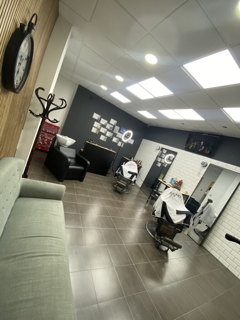 Matilla Hairdress | Barbería Almeria - Barbería en Almería