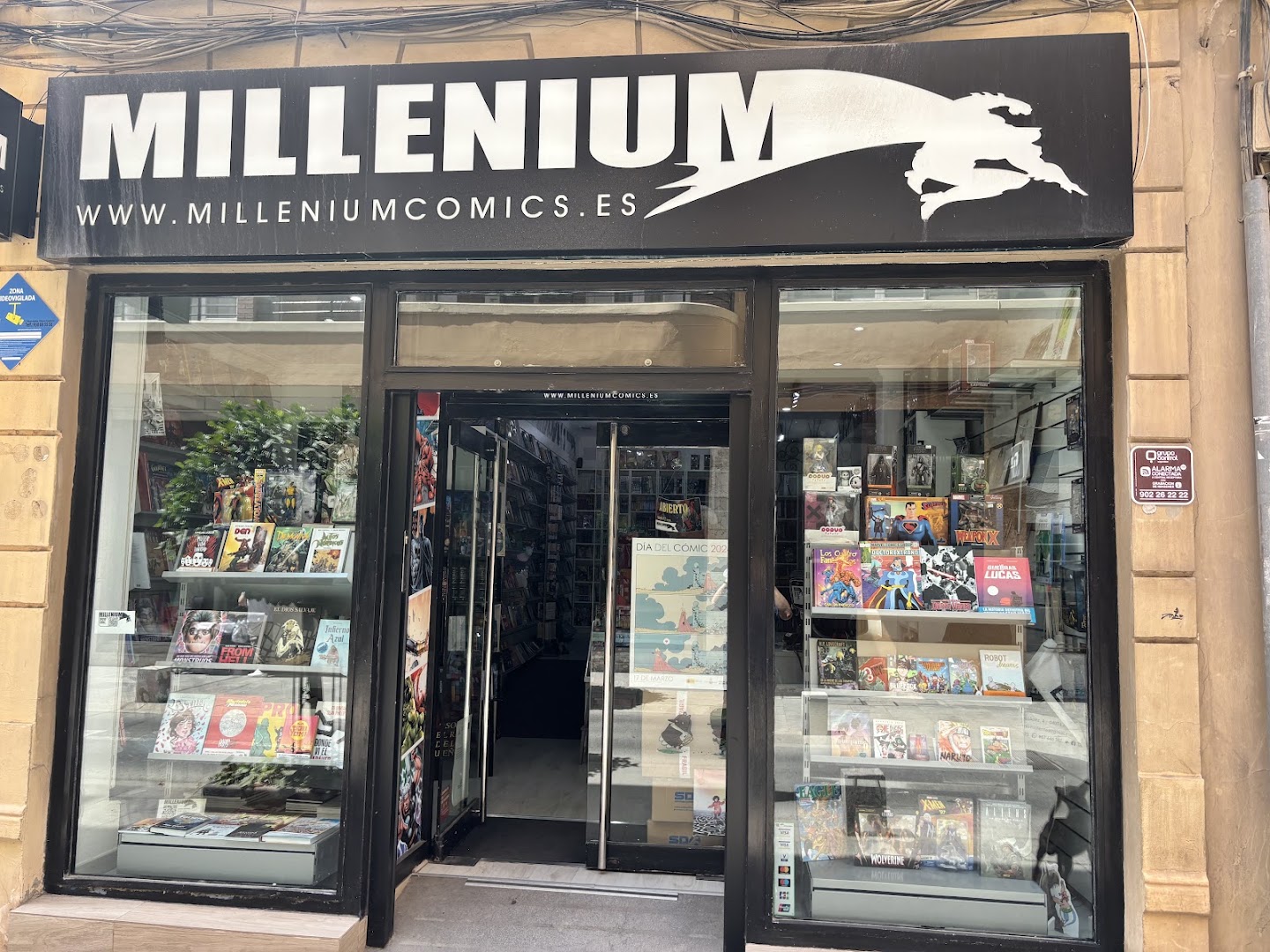 Millenium Comics - Librería especializada - Tienda de cómics en Almería