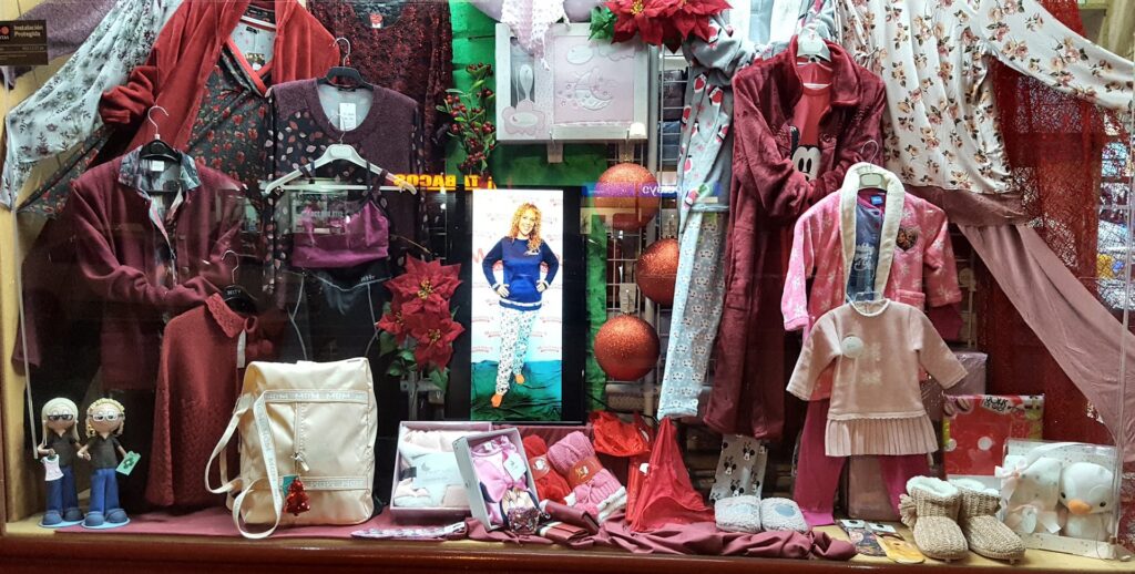 Montesinos Confecciones - Tienda de ropa de hogar en Almería