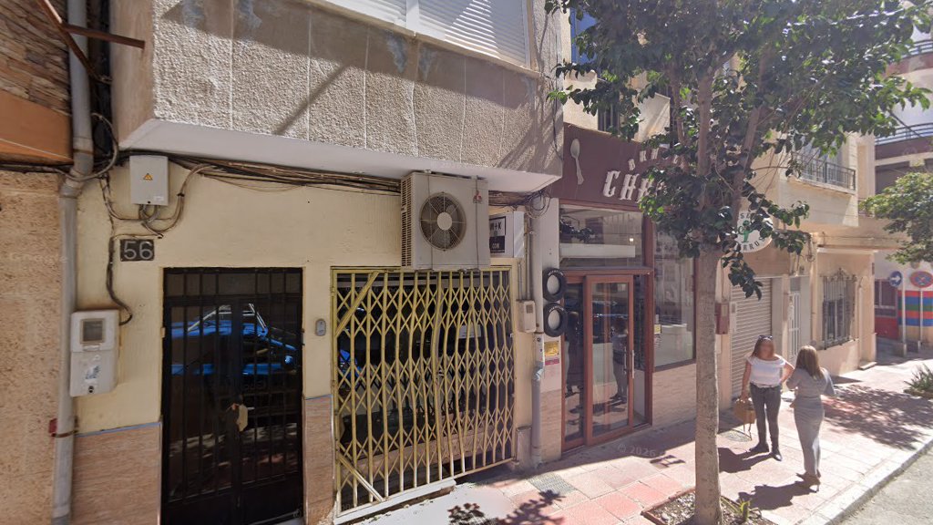MuchomasKpadel - Tienda de deportes en Almería