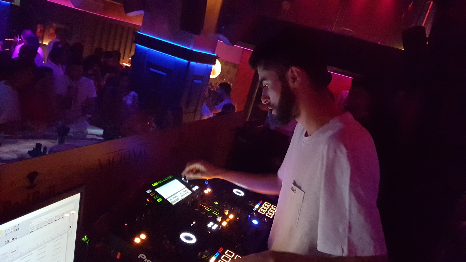 Nacional Music Club - Discoteca en Almería