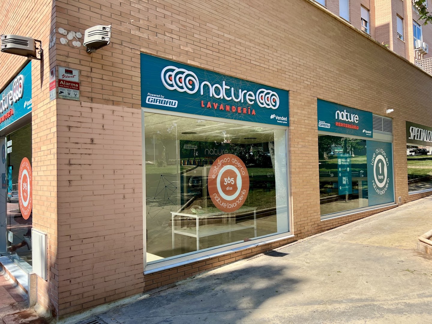 Nature Mediterráneo - Lavandería de autoservicio en Almería