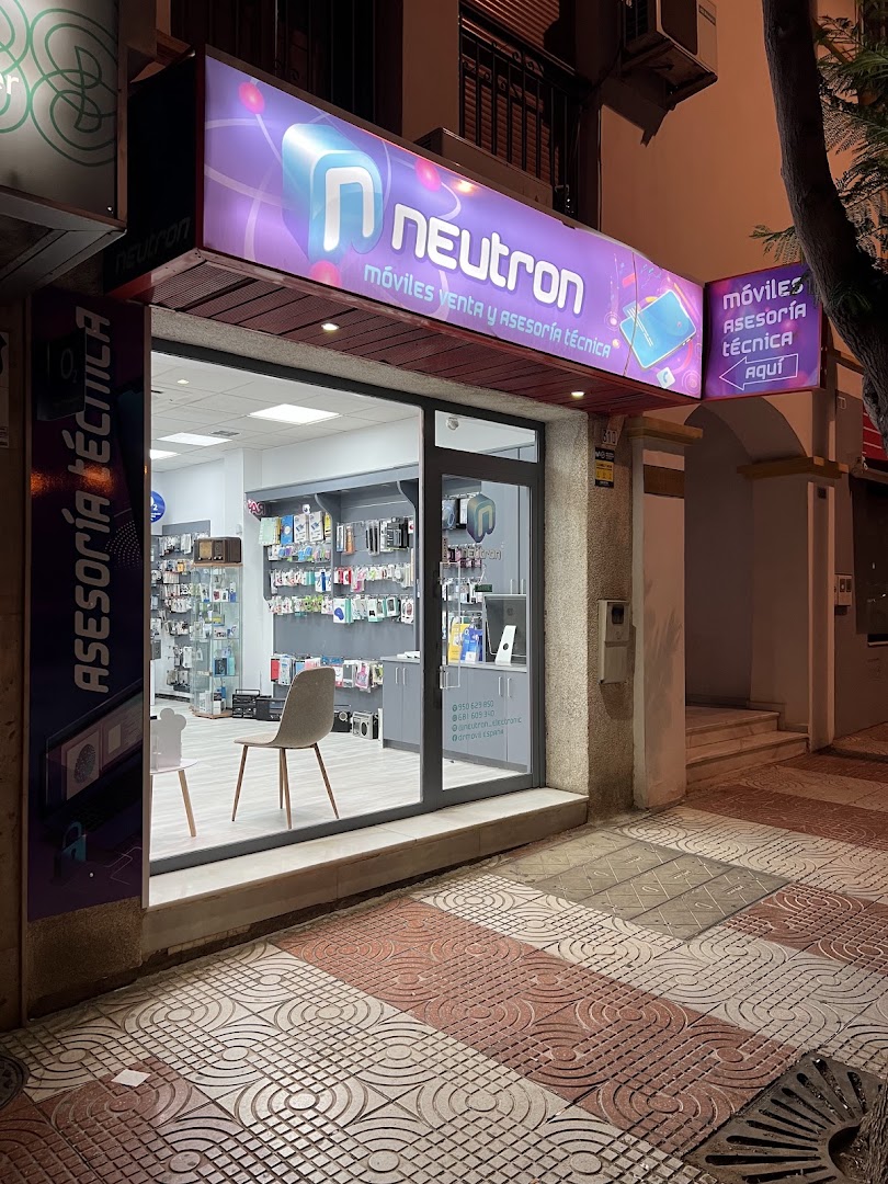Neutron Móvil - Tienda de reparación de teléfonos móviles en Aguadulce