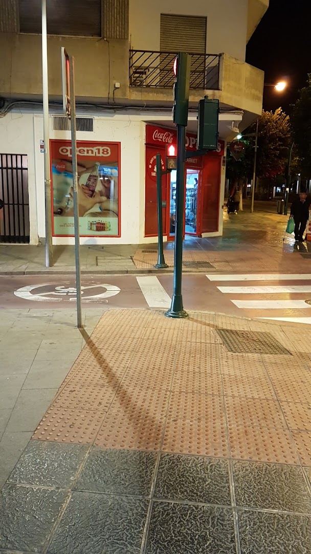 Open18 - Tienda de alimentación en Almería