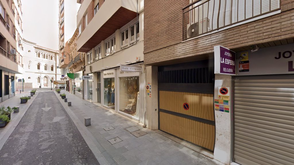 Óptica Central Farmaoptics - Óptica en Almería