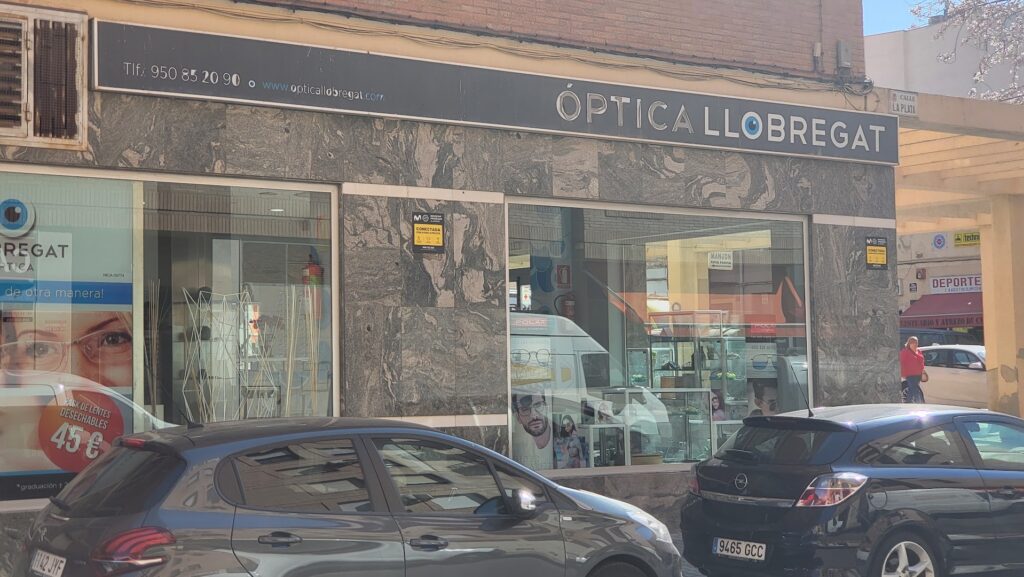 Óptica Llobregat - Comercio en Almería