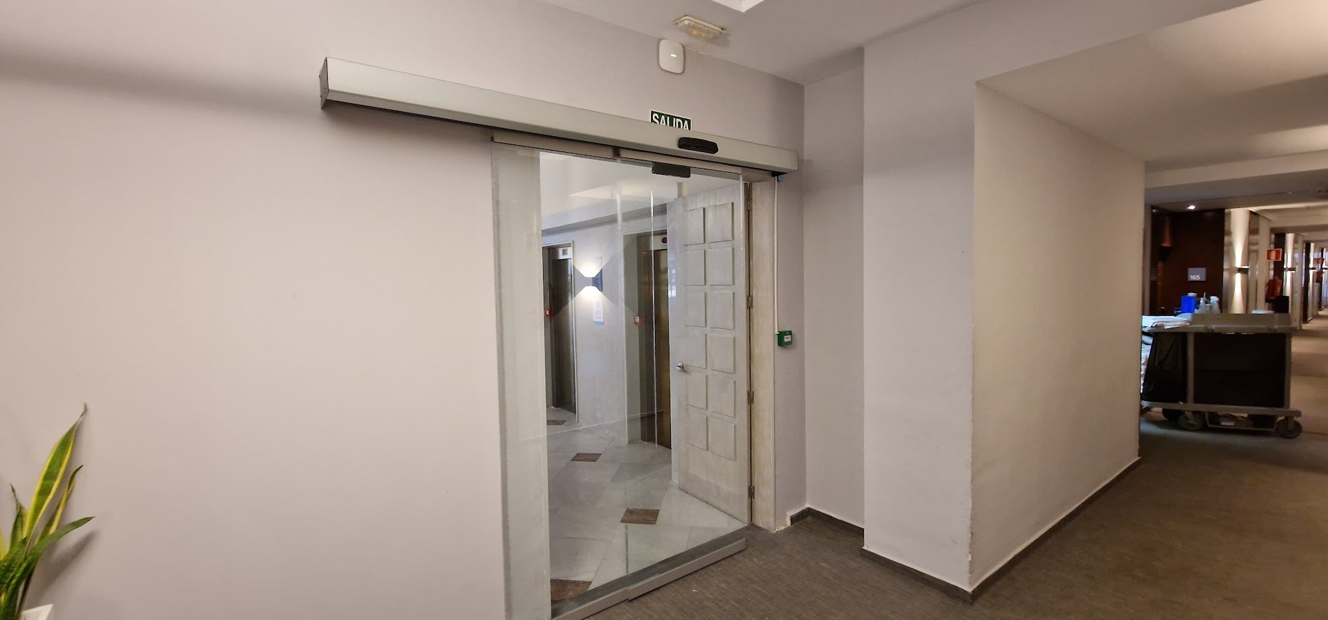 PUERTAS Y AUTOMATISMOS DOORS - Proveedor de puertas para garaje en Aguadulce
