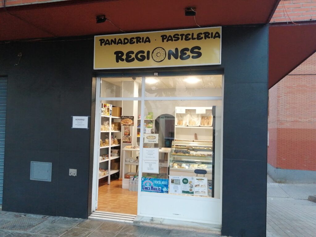 Panadería Pastelería Regiones - Pastelería en Almería