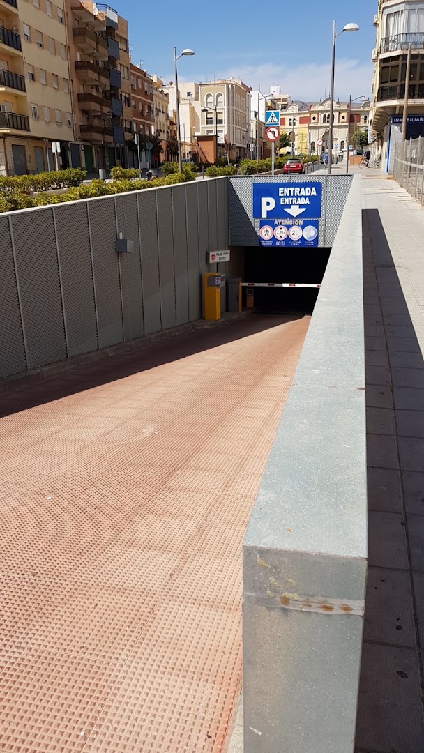 Parking Avenida Vilches - Aparcamiento en Almería