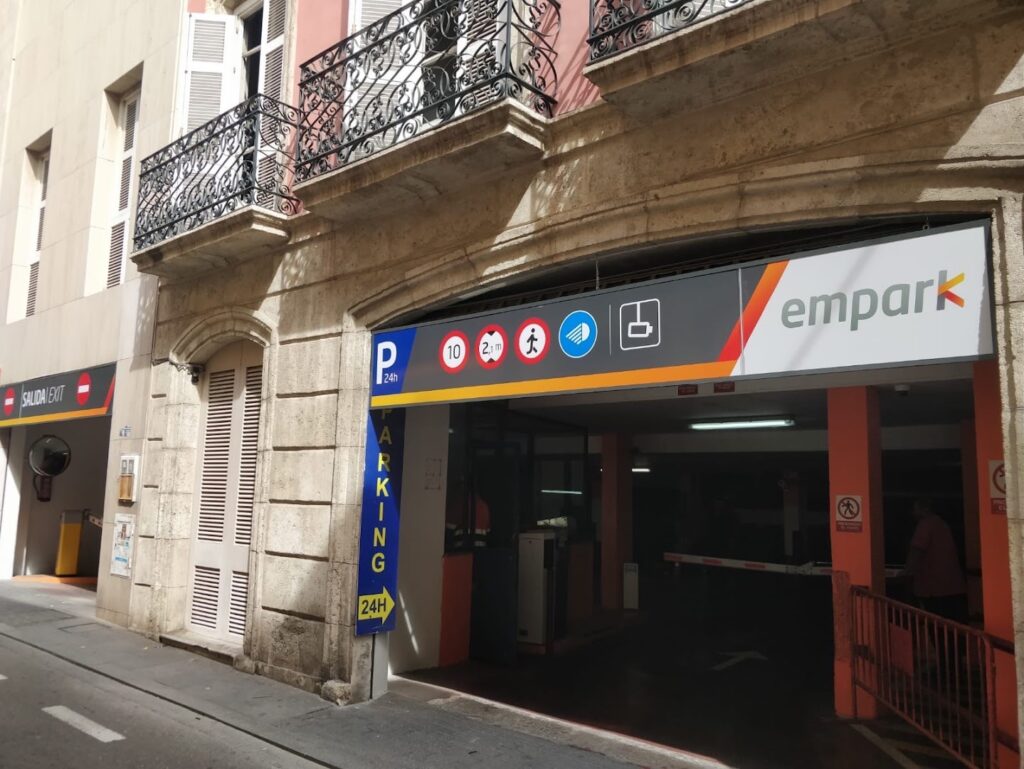 Parking Calle Real Telpark - Aparcamiento en Almería