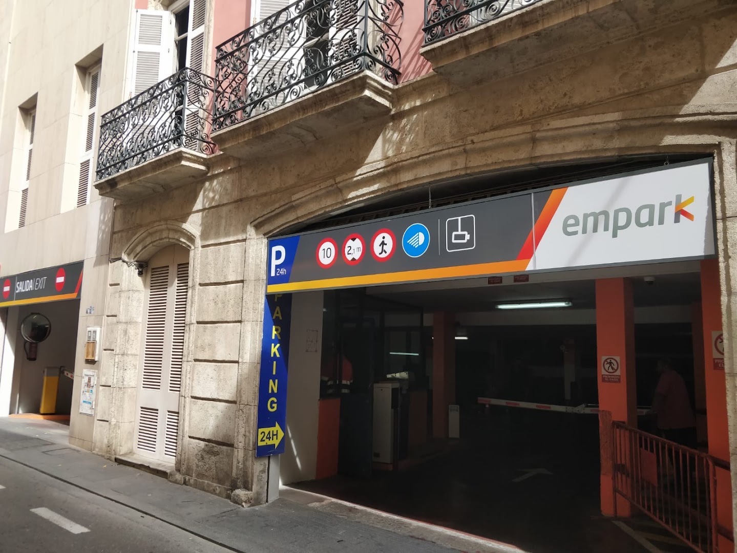 Parking Calle Real Telpark - Aparcamiento en Almería