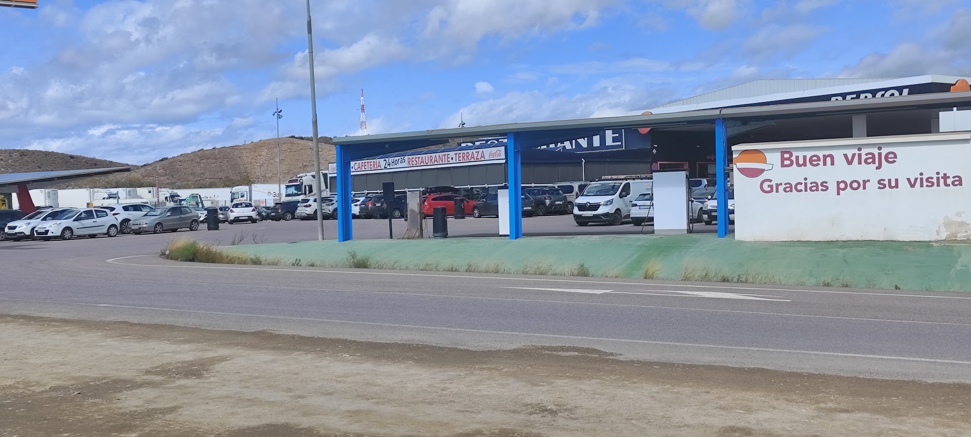 Parking Pita - camiones y caravanas - Parada para camiones en Almería