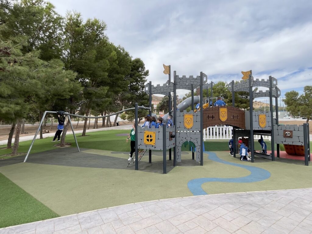 Parque Los Pinos - Parque infantil en Huércal de Almería