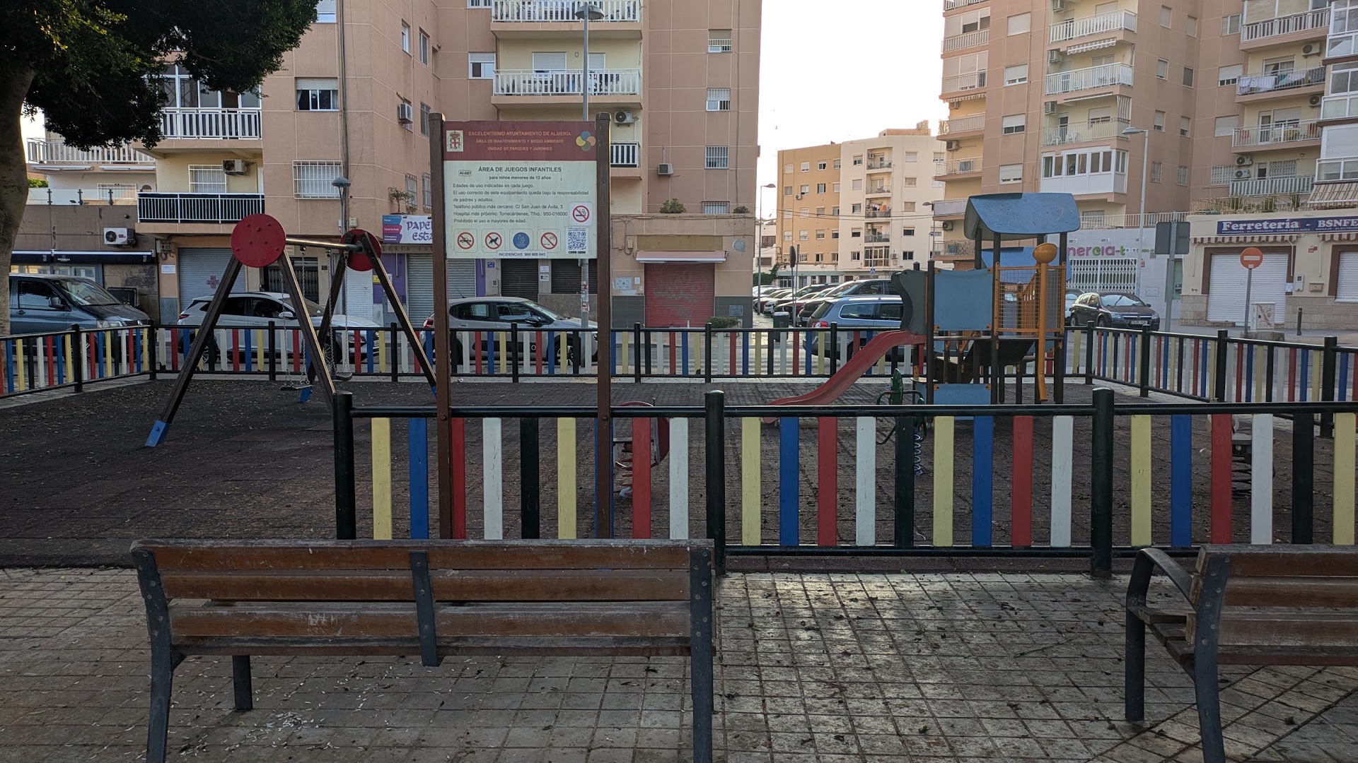 Parque infantil Calle San Juan de Avila - Parque infantil en Almería