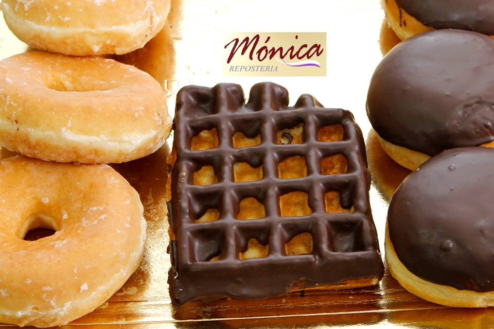 Pasteleria Monica - Pastelería en Almería