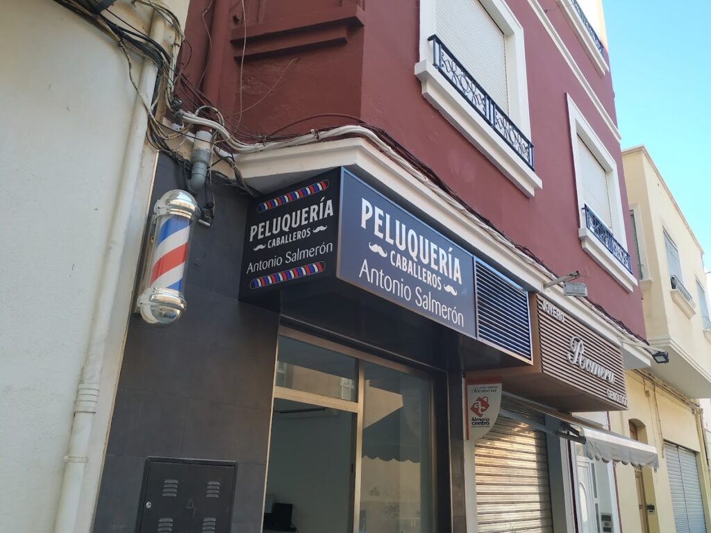 Peluquería De Caballeros Antonio Salmerón - Peluquería en Almería