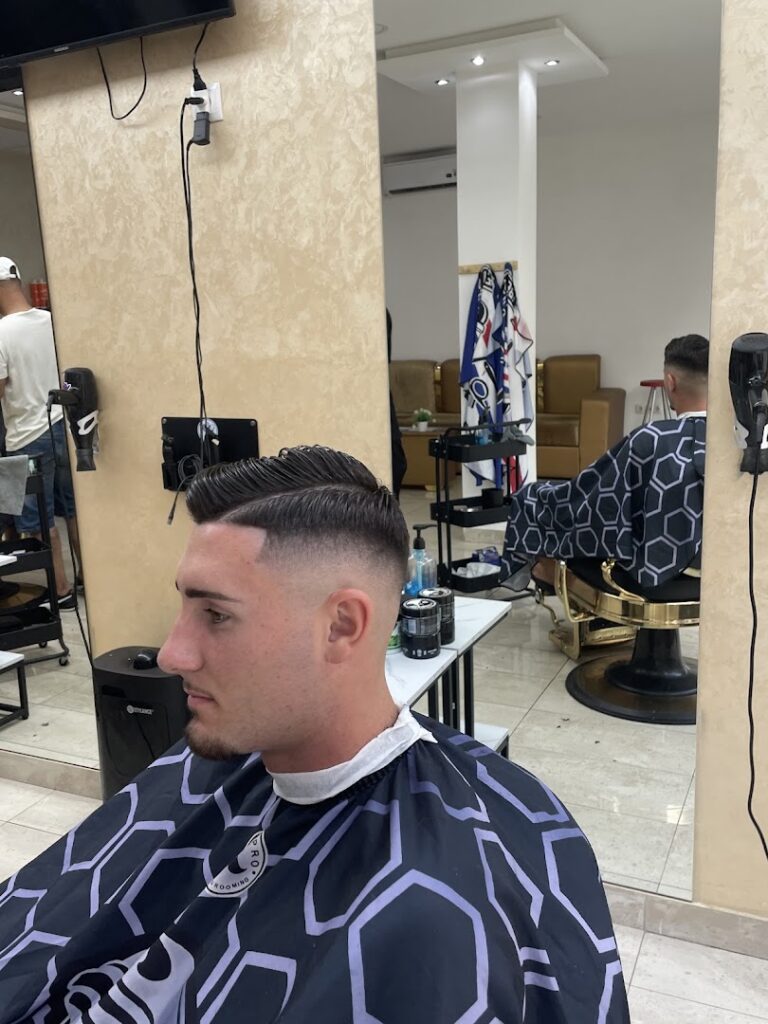 Peluquería barbería ALM - Barbería en Almería