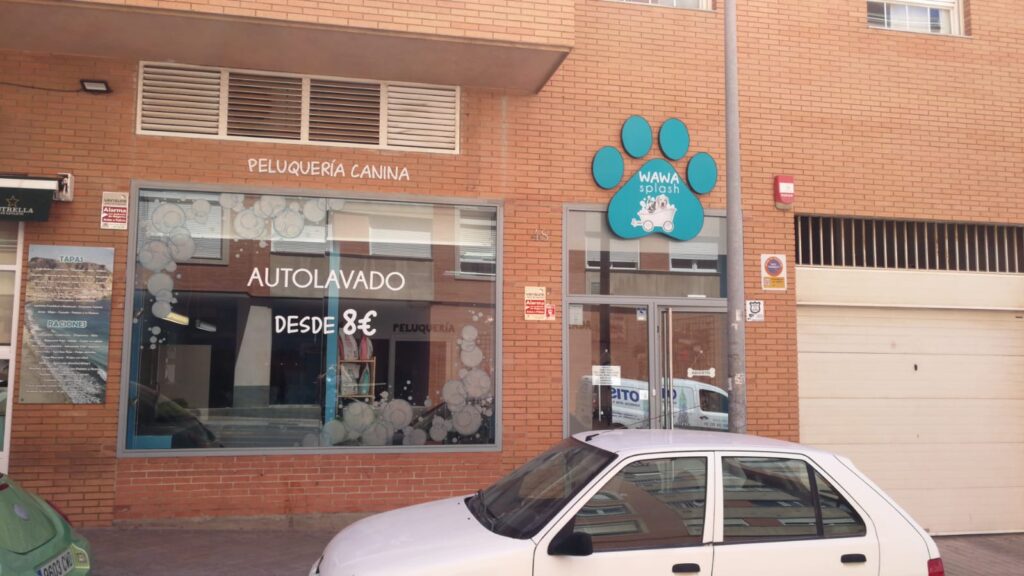 Peluquería canina WaWaSplash - Peluquero de mascotas en Almería