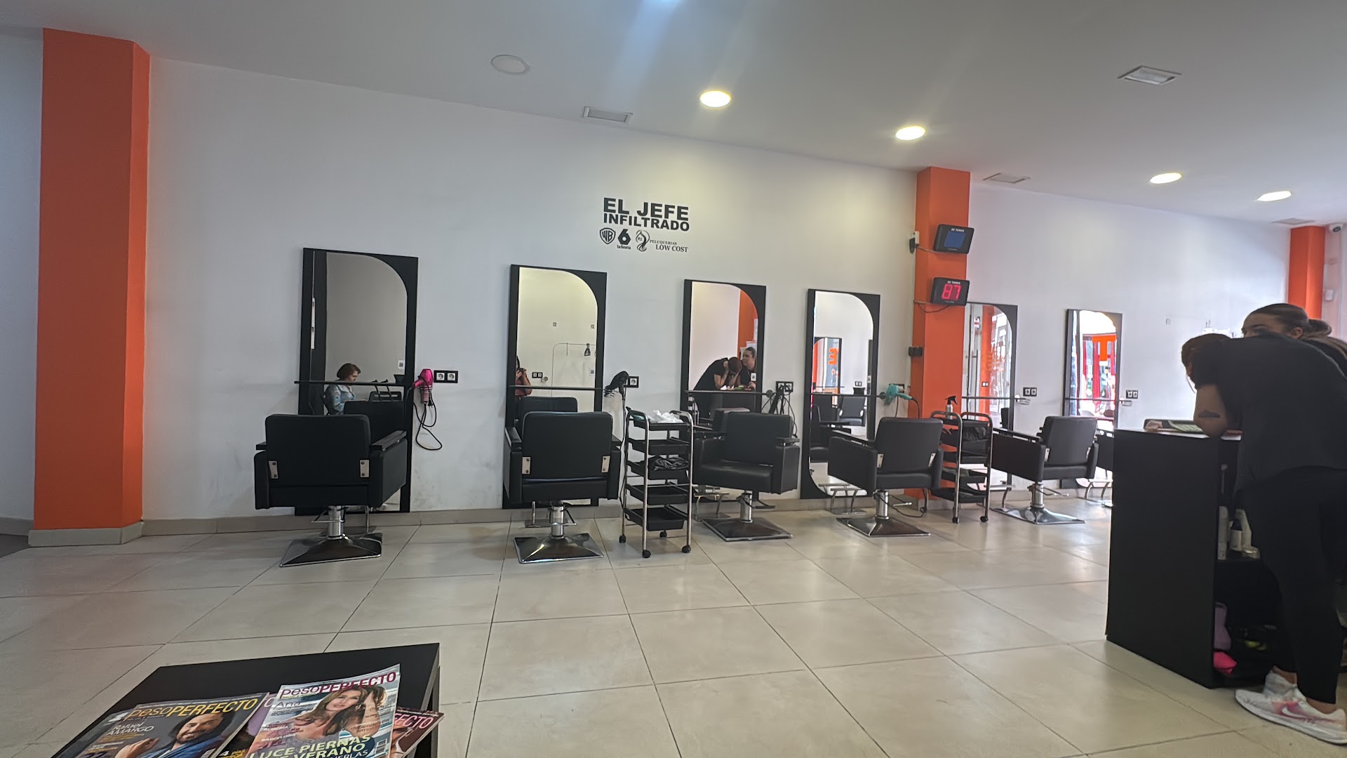 Peluquería low cost - Peluquería en Almería