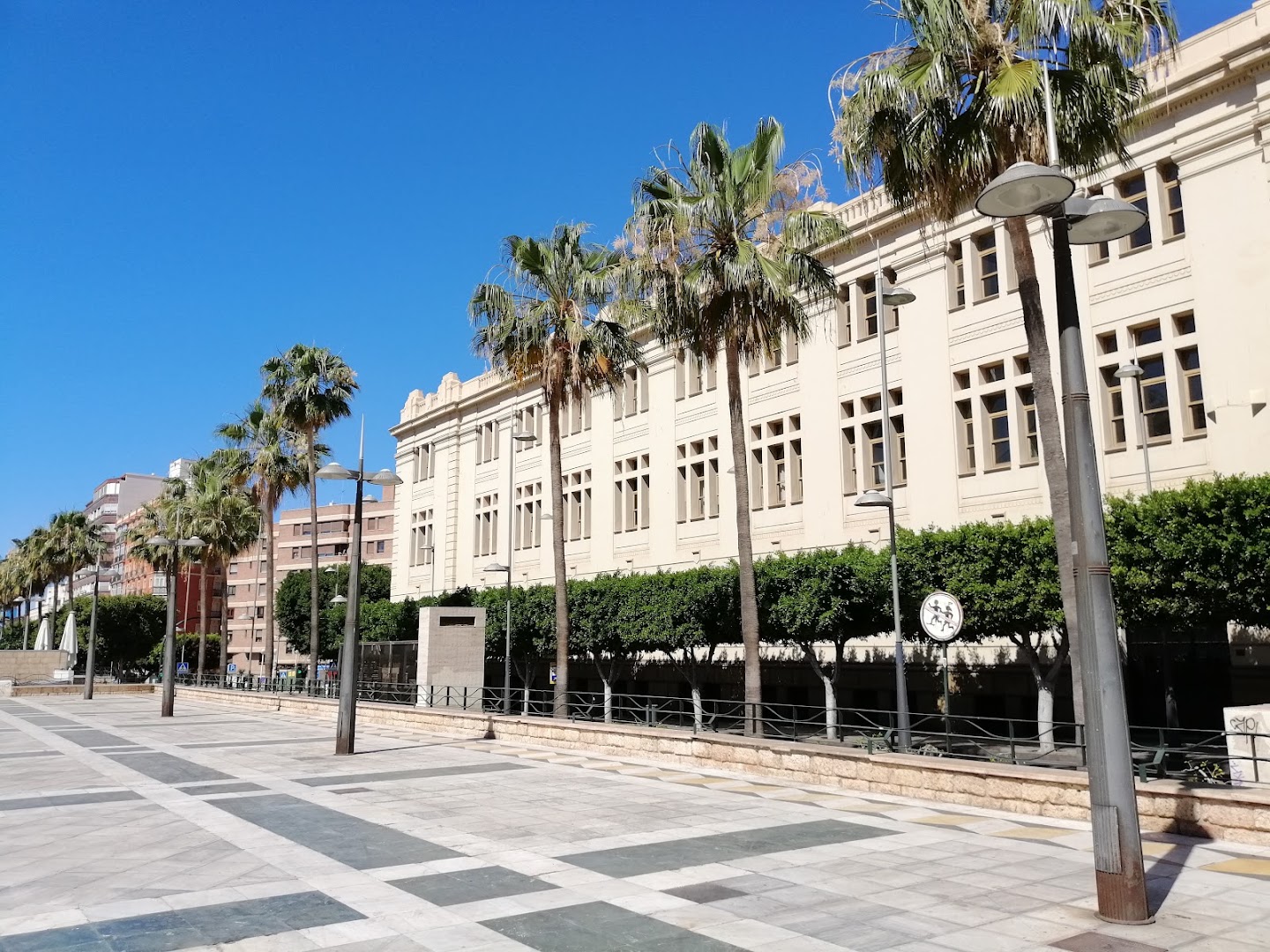 Pensión Americano De Almería - Pensión en Almería