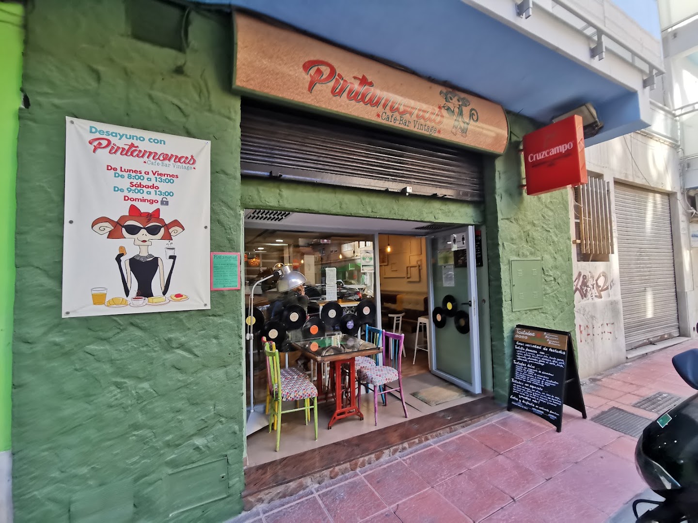 Pintamonas Almería - Bar de tapas en Almería