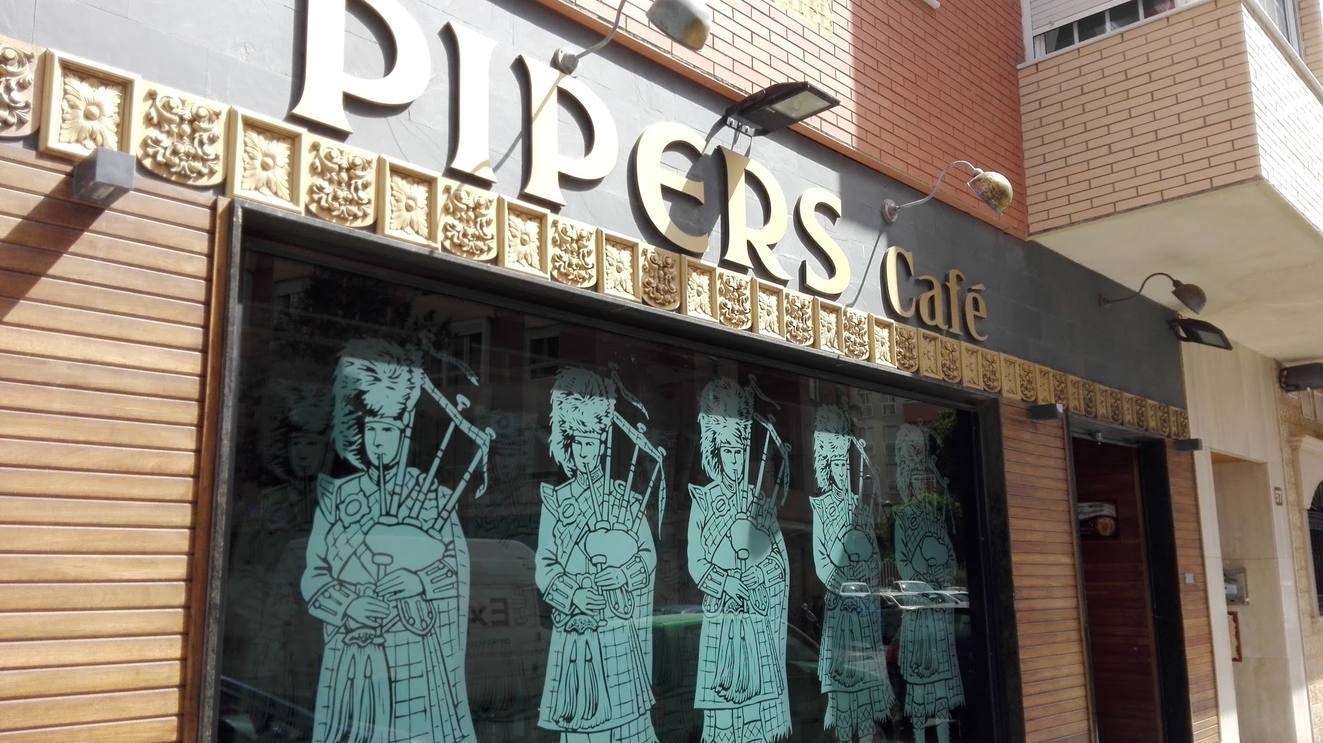 Pipers Café - Cafetería en Almería