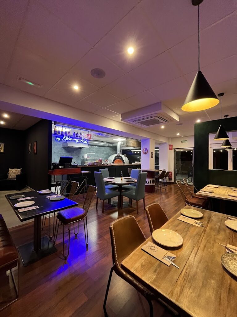Pizzeria Cosa Nostra - Pizzería en Almería