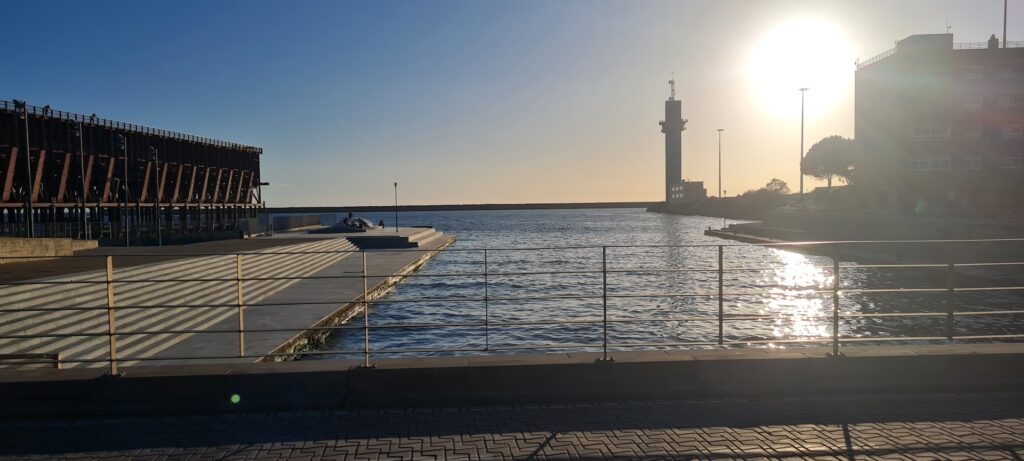 Puesto de Socorrismo El Palmeral. Playa de Almería - Puesto de primeros auxilios en Almería