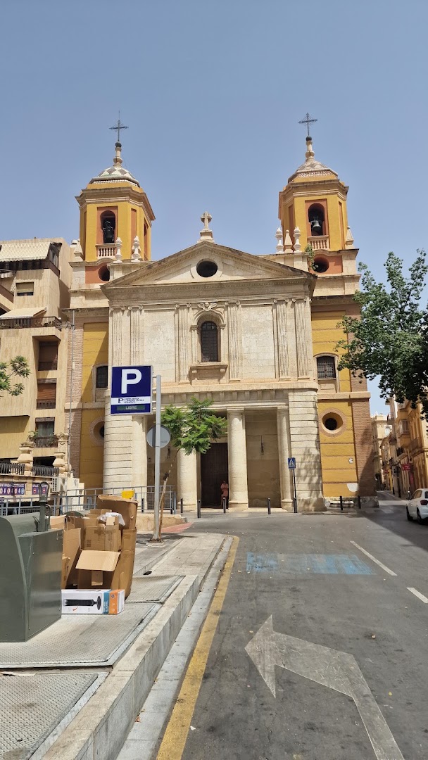 Real Ilustre Hermandad del Santo Sepulcro y María Santísima de los Dolores - Lugar de culto en Almería