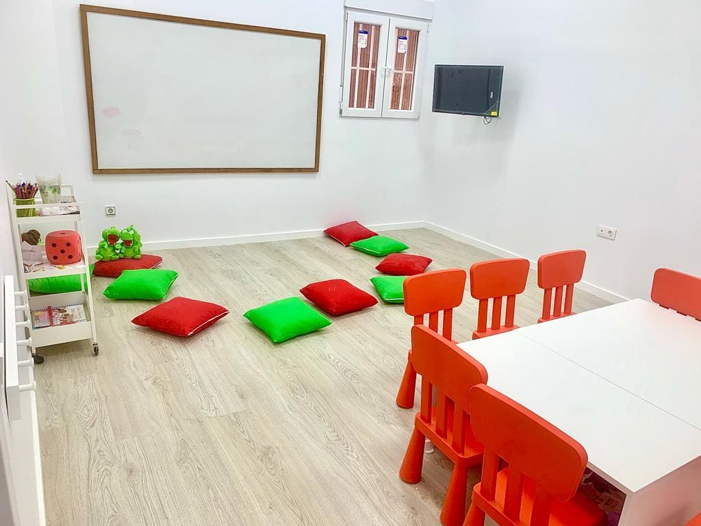 Red Dragon English - Academia de inglés en Almería