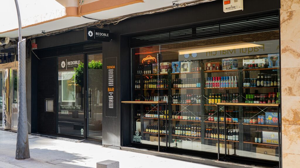 Redoble Beer Shop & Bar - Tienda de cerveza en Almería