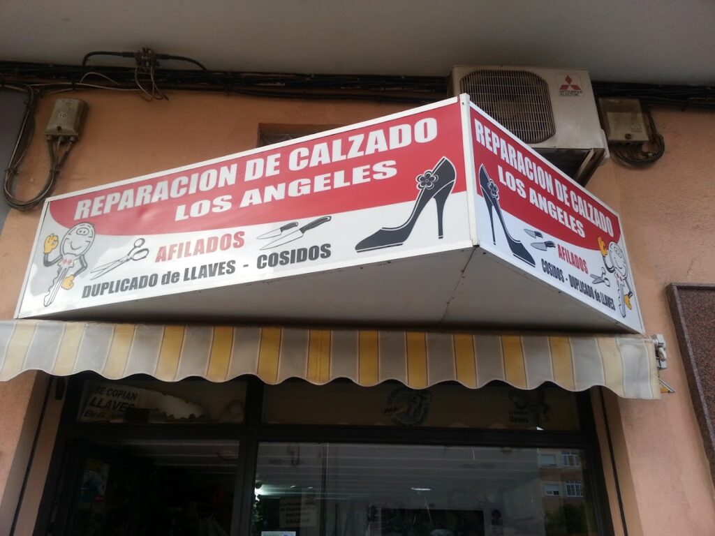 Reparación del Calzado Los Ángeles - Zapatero en Almería