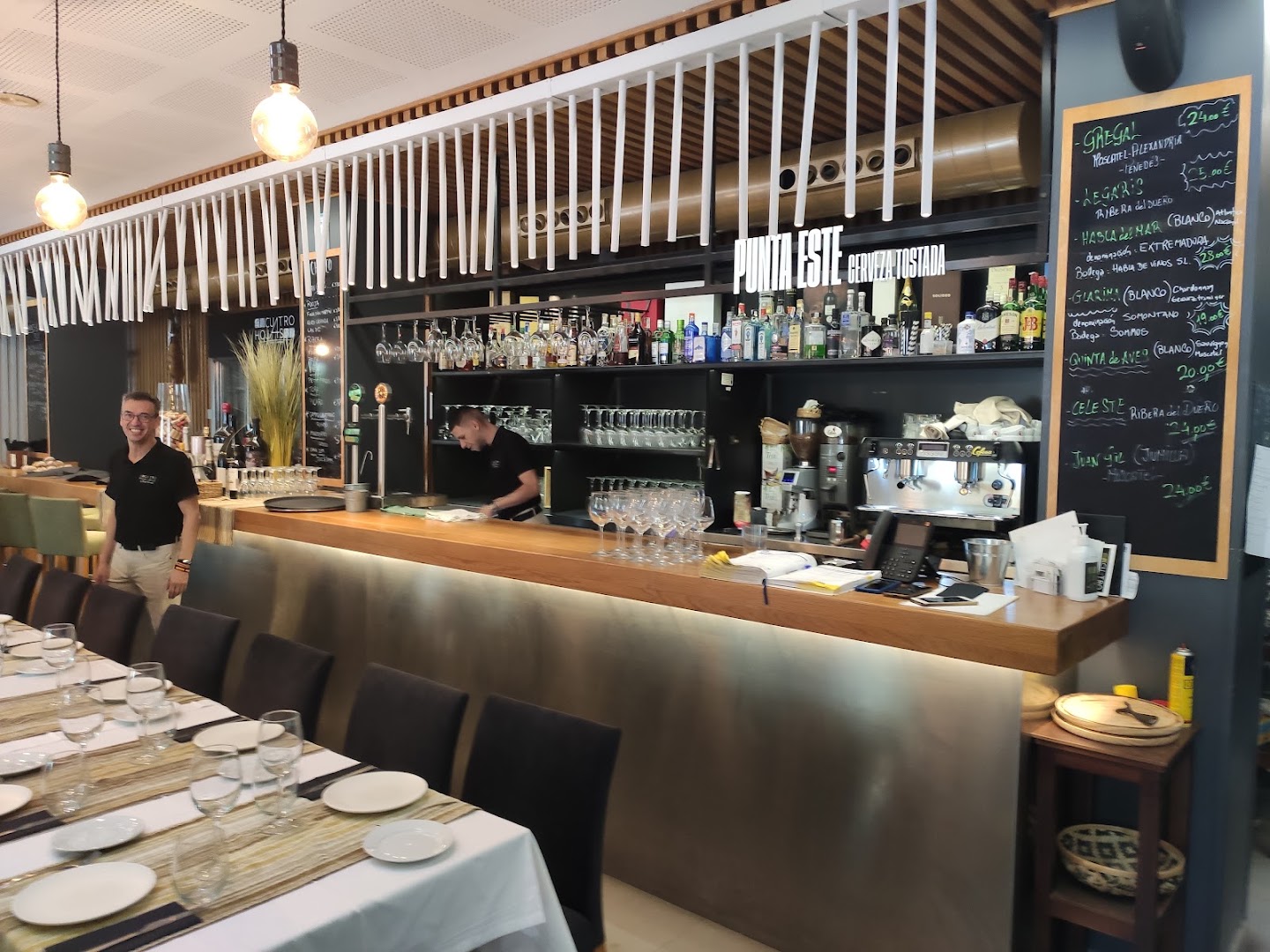 Restaurante Cuatro Hojas (by Juanjo Carabajal) - Restaurante en Almería